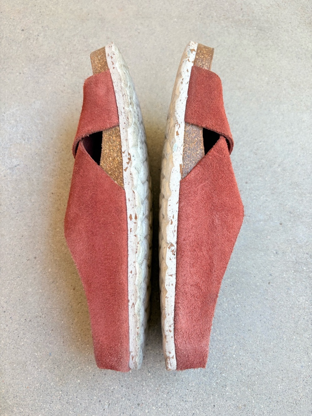 Biostep Women’s 6.5 Red Suede Crisscross Orthopedic Comfort Slip On Sandals - Picture 2 of 5